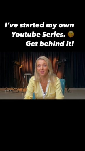 Nikki Osborne Instagram - I’ve been filming for months and editing like a mofo! On this channel I’m honest, vulnerable, funny and unafraid. Bugger it! Im producing my own show! Bye bye middle man! Please support me. You won’t regret it. #newshow #comedian #youtube #reels #fyp #viral
