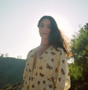 Nikohl Boosheri Instagram - On film with @avery.jpeg 🧚‍♀️🌿✨