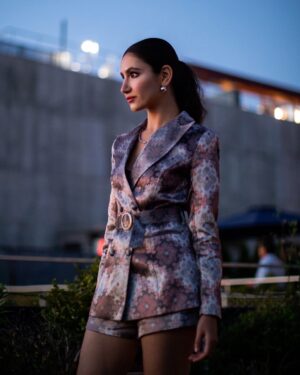 Nikohl Boosheri Instagram - Thinking back to this gorgeous @lisavontang set I got to wear to their New York show a few weeks ago. It’s no secret that I love fashion but more and more I try to incorporate a conscious and sustainable approach to the items I add to my closet. This includes buying second hand and also supporting smaller brands that make sustainability a priority. 

This beautiful Pink-Silver blazer and shorts that I’m wearing is crafted from a rare metallic brocade sourced from a generations-old brocade maker in Singapore, making it super highly limited edition. 

Lisa Von Tang is a luxury brand from Singapore that design sustainable masterpieces using biodegradable & natural fabric, upcycled textile or locally-sourced family shops. They use small-batch sustainable production, locally sourced fabric, and often the pieces are hand-sewn by a single trailer per set as this one was!