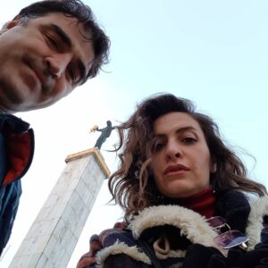 Nil Günal Instagram - Efenim #tbt yi bekleyemem.. Bu can ne zaman geçmişi yad etmek isterse o zaman eder.🤣 #batum #georgia #travel #trip #culture #nature #history #worldtravel #withus #gezmeklazım