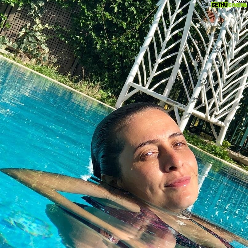 Nil Günal Instagram - Sezonu bugun itibari ile ben kapattım, Kerem devam 🤷‍♀️🏊‍♂️ 😊💙💜🧡💚💛