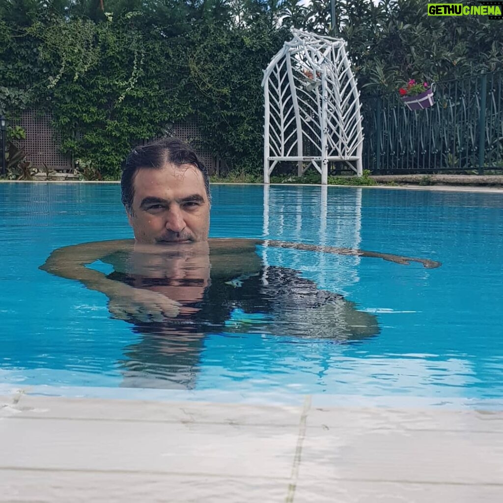 Nil Günal Instagram - Sezonu bugun itibari ile ben kapattım, Kerem devam 🤷‍♀️🏊‍♂️ 😊💙💜🧡💚💛