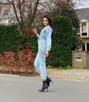 Nila Fırat Instagram - Blue jean jumpsuit 🚹 #tb #belgium