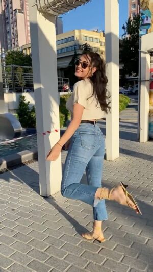 Nila Fırat Instagram - Mutlu biri 🫧