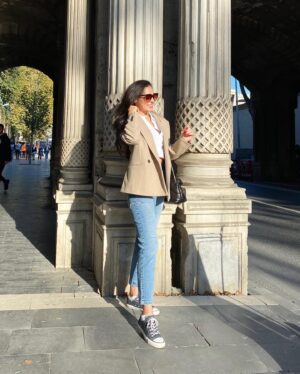Nila Fırat Instagram - Kafanızı karıştırmak istemem ama dünün #tbt ‘si bugünün #tb ‘si 🙃