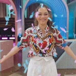 Nilam Farooq Instagram - Okeeeeyyylettssgoooo - ab gleich dienstags 20.15h auf pro7 oder bei joyn die neue Staffel WER STIEHLT MIR DIE SHOW?! - Ich nehme ab jetzt Wetten in den Kommentaren an, ob ich sie stehle und wenn ja wann oder vllt sogar wie oft? Beste Show im deutschen TV geht in einer Stunde wieder los und ich würde sie so oder so gucken, weil ich sie einfach liebe!!! WHOOP WHOOP! @officiallyjoko @jokoundklaas @fahri_yardim @ollipolli73