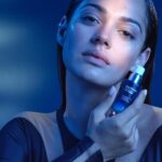 Nilam Farooq Instagram – anzeige
So eine schöne Kampagne zum neuen Blue Retinol Night Serum von @biotherm – ich freue mich das Gesicht dafür sein zu dürfen. 💙 #blueretinol