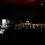 Nilam Farooq Instagram – 2000 Leute in Dresden beim Open Air Kino… ihr glaubt gar nicht wie das mein Herz berührt. Habt ihr den Film mittlerweile irgendwo sehen können? #contra #freiluftkino