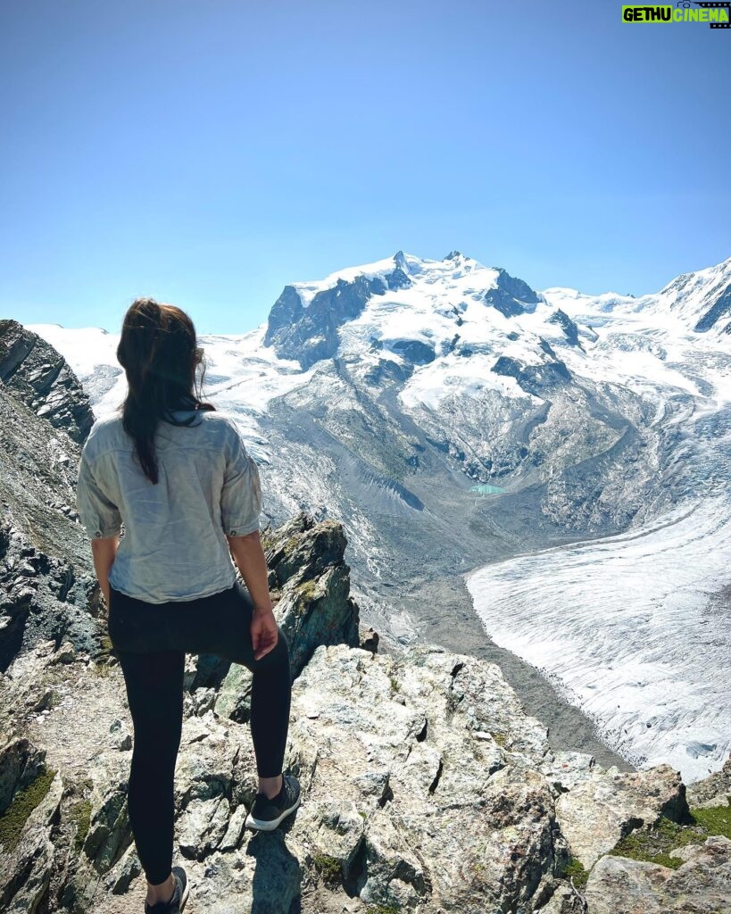 Nilam Farooq Instagram - anzeige another SWISS photo dump 🇨🇭 1-3 Matterhorn Views 🗻 4 Gornergrat Bahn 🚂 5-6 Windy Simplon Pass 💨 7 Martigny Naturschutzgebiet 🌿 #bestviewmatterhorn #gornergrat #brigsimplon #VERLIEBTindieSCHWEIZ