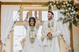 Nimisha Mehta Instagram - This year started with this beautiful wedding of @nimisha_mehta and @sol.mehta_slade . A Hindu and Jewsish wedding ceremony took place under a Mandap/ chuppah created by @sai_mandaps .
.
.
.
Supper suppliers list
@themaninthered_coat 
@natashaelouisemua 
@binitabhudia 
@snkfoods 
@cake.makes 
@vasudevmehta 
@divinemusiquk 
@beat_evolution 
@offleyplace