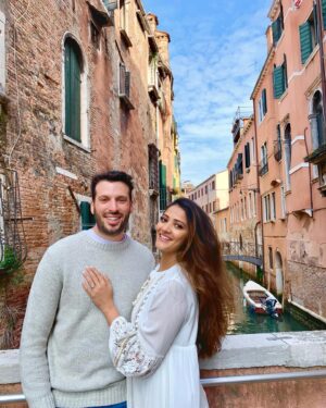 Nimisha Mehta Instagram - I’ve finally found my SOL-mate ❤️ 𝑽𝒆𝒏𝒊𝒄𝒆 ∞ 𝟎𝟕.𝟎𝟒.𝟐𝟑 #justengaged