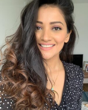 Nimisha Mehta Instagram - Cause it's the weekend 🦋