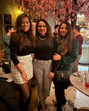 Nimisha Mehta Instagram - 35 ✨❣️💃🏻 #SpecialYear #Family
