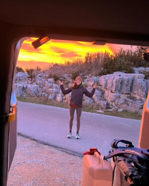 Nina Caprez Instagram - Sometimes it feels good to be back in the good old gypsy climbing lifestyle. Verdon gorges seems ideal! 4 days, 4 climbing routes and classics I had in mind since a while:
« Fete des nerfs, Ula, la demande »

Papa @jeremy_bernard_photography is at work, Lia’s making holidays at grand parents and mama Nina with au- paire @pauline.mhe moving on rocks all day in the sun.
Life is good. Crocs roses for ever!

#multipitchclimbing #verdonwithlove @petzl_official @arcteryx @scarpaspa