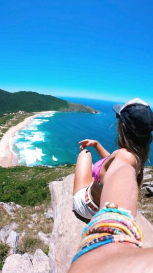 Nina Monteiro Instagram - Sobre dias mágicos na Ilha da Magia - Floripa 🤍 

@destinofloripa 
@seturfloripa 
@floripaconvention