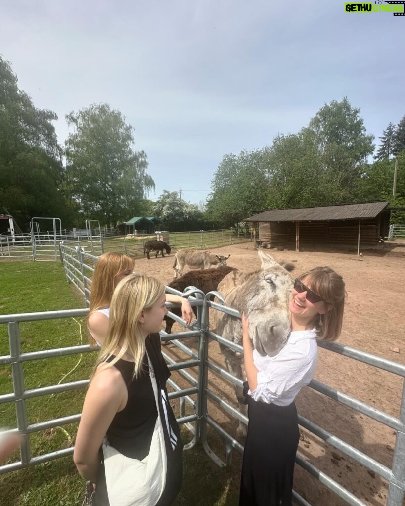 Nina Kaiser Instagram - Heute war der beste Tag meines Lebens 🦙👍🏼