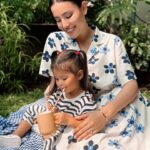 Nina Kozok Instagram - Unforgetable summer picnics with my little one. Wearing the limited edition collection by UNIQLO x Marimekko. Bold colors and motifs that are easy to mix and match. This collection launches today in all UNIQLO stores and online at UNIQLO.COM @uniqloindonesia #UNIQLOxMarimekko #UNIQLOIndonesia