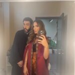 Nina Seničar Instagram - Dessa i Miki, ljubav je to♥️ Nova sezona kreće sutra u 22h na @prvatelevizija @serijapopadija @dejanbucin ♥️ P.s. Poslednja slika mi je omiljena ♥️