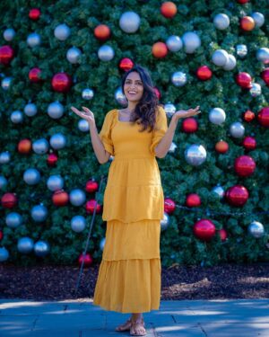 Niranjani Ashokan Instagram - Merry Christmas from me to you all 🎄⭐️

Stay positive, spread only love and keep motivating yourself ♥️ 

Thank you Santa for gifting me another beautiful year, am all excited for the unpredictable ride 🤩😍♥️
.
.

📷 @dinh_henry 

#niranjaniashokan #christmas #newyear #2022 #happyholidays #vacation #holidayseason #travel #gifts #dfw #texas