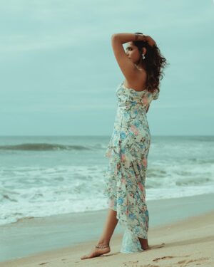 Niranjani Ashokan Instagram - You are not a drop in the ocean. You’re the entire ocean in a drop 💧🧿

.
.

Shot by @shots_by_johnny 
Make up @abhirami_mua 
Hair @surya_s_makeover

#beach #niranjaniashokan #breeze #instafashion #sea