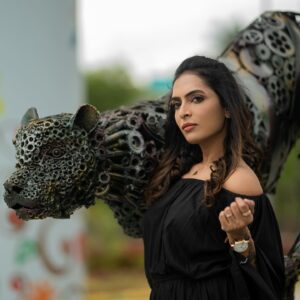 Niranjani Ashokan Instagram - The black panther women 💫🖤

.
.

Shot by @shots_by_johnny 
Make up @abhirami_mua 
Hair @surya_s_makeover 

#blackpanther #niranjaniashokan #fierce