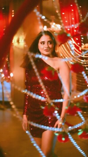 Nisha Nagpal Instagram - Ve haaniyaan ♥️

#trending #réel #newlook #newwork #koel #valentines #ootd #fyp