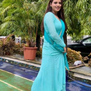 Nisha Nagpal Instagram - Yeh hamesha aise hi karta hai😡 @neerajgoswamiactor 
Swipe left to see the result💙

#instapic #picoftheday #indian #suit #anarkali #yrrkh #shoot #fyp #instagood #instadaily 

Pc- @saeebarve_ ♥️