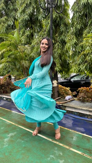 Nisha Nagpal Instagram - Jaaaniyee🦋💙

#réel #instadaily #trending #romantic #vibe