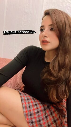 Nisha Nagpal Instagram - Following the trend😎

#saree #hot #indian #beauty #instagood #fyp #love #dressup #selflove #reels #instareels #trending #viral