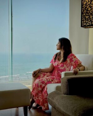 Nishat Priom Instagram - The endless blue sky meets the calming embrace of the blue ocean 🩵🩵

#nishatpriom #holidayvibes #bluesky #oceanblue #goodvibes #sayemanbeachresort #coxsbazar