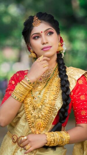 Niyuktha Prasad Instagram - പ്രണയം എന്നും കണ്ണനോട് മാത്രം❣️

#reels #reelsinstagram