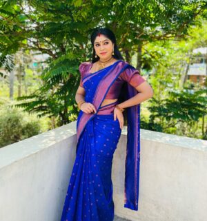 Niyuktha Prasad Instagram - ഇഷ്‌ടം💙

#traditional #saree #love #kerala #culture #kerala🌴 #insta #ootd