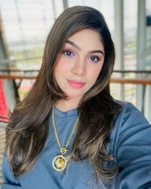 Niyuktha Prasad Instagram - Berrylicious🍓

#dubai🇦🇪 #uae #fun #lifestyle #ootd #friends #goals #pic #explorepage #selfie #love