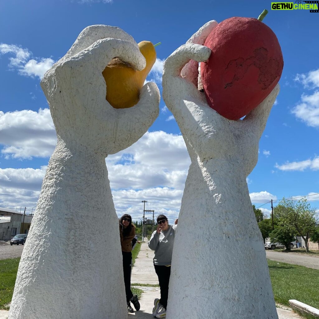 Noelia Custodio Instagram - 📍SAN LUIS viernes 📍MENDOZA sábado vengan a vernos 🦜