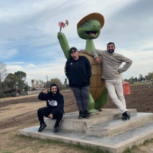 Noelia Custodio Instagram - jueves San Isidro
viernes CABA 

links en bio🦕🦖✨
