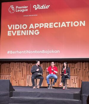 Noella Sisterina Instagram - MC for Virtual interaction with Owen Hargreaves in Vidio appreciation evening. @vidiodotcom #berhentinontonbajakan #MCbyNoe