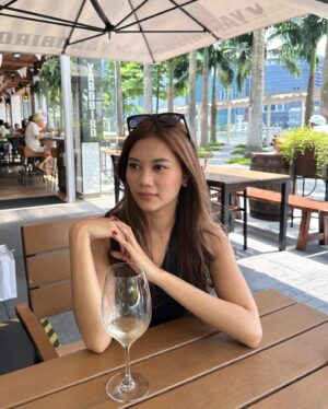 Noella Sisterina Instagram - lunch date? 🥂