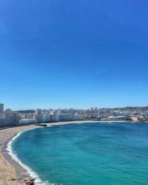 Noemí de Miguel Instagram - A Coruña 💙🤍 al encuentro del genio @djalminhaoficial10 

- Volver y que sea al María Pita, allí donde vivía Iruteta. 
- Para sacar la tumbona en Riazor.
- Por supuesto 🐙 @pulpeirademelide 
- Y tortilla de Betanzos.
- Nos preparamos para el evento 💙🤍
- Equipazo ! @alejandro_paniagua_m @movistarplus 
- ¿Imagináis a Fran y Lucas jugando juntos? @10lp 
- PURO DJALMINHA. El 6 de mayo disponible en @movistarplus Fue una celebración de fútbol y deportivismo. Una historia sin filtros que se aplaudió en la sala @mundoestrellagalicia Gran trabajo @carlosmoroble 
- Amaneció bonito de vuelta a casa.