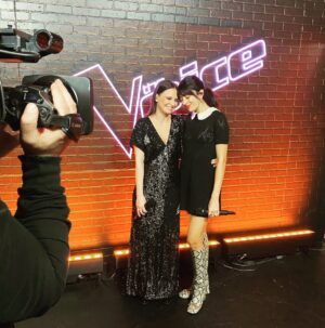 Nolwenn Leroy Instagram - Elle n’a pas que l’amour. Elle a le talent et l’authenticité💎 Bravo à @annesila pour son formidable parcours @thevoice_tf1 Tellement mérité♥️🏆♥️