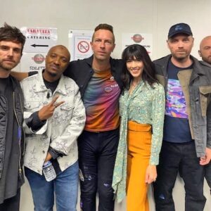 Nolwenn Leroy Instagram - ♥️ @coldplay to the moon and back🌕🪐🌍🚀 Big up à mon pote @sopranopsy4 pour avoir osé🙏🏼🤩 #musicofthespheres #dreamscometrue