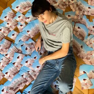 Nolwenn Leroy Instagram - J’ai glissé un petit mot et quelques petites surprises à tous ceux qui précommanderont « La Cavale » sur la boutique officielle en ligne, avant sa sortie le 12/11. L.O.V.E #lacavale
➡️ lien dans la bio
