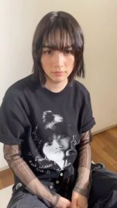 Non Instagram - 中森明菜さん×ZOZOVILLA 42nd anniversary collection Tシャツ モデル オフショット2 ☀️ Styling: @izumimachino Hair&Make up: Shie Kanno #akinanakamori #42ndanniversarycollection #zozovilla