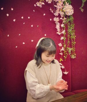 Nono Maida Instagram - 先日、リポーターの#島田薫 さんより取材いただきました🌿
プロフィール欄のハイライト『インタビュー』のリンク先よりぜひご覧下さいませ🙇‍♀️

島田さんはとても優しい方で、楽しくお話ししているとあっという間に時間が過ぎていてびっくりしました🫢
本当にありがとうございました✨