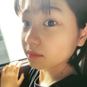 Nono Maida Instagram - 🌙
#夜ドラ 『あなたのブツが、ここに』
明日8/29(月)から第２週がスタートです🎶

月曜日〜木曜日の22:45〜23:00
ぜひご覧ください😊

見逃し配信は#NHKプラス にて✨
第一話の配信は明日までです💨

#あなブツ 📦
#山崎咲妃 役
#毎田暖乃  #ルート