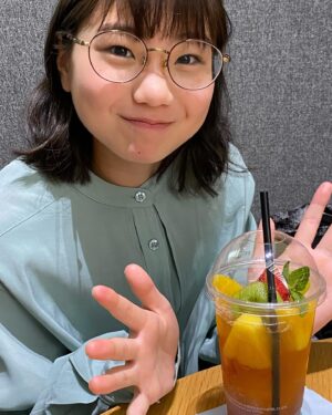 Nono Maida Instagram - たくさんのお祝いコメント、本当にありがとうございます💕

写真は私のお気に入りの
フルーツティー🍓🍊🍑🥝🍍 です🍹
めっちゃ美味しかった〜🥰
ごちそうさまでした🙏