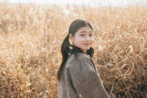 Nono Maida Instagram - 『妻、小学生になる。』
第8話は今日夜10時から放送です♪

3枚目の写真は、とっても素敵な空だったのでスチール用のカメラを貸してもらって自分で撮ったお気に入りの１枚です📷

#妻小学生になる
#つましょー 🎒
#TBS  #金曜ドラマ 
#毎田暖乃  #ルート