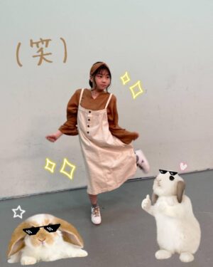 Nono Maida Instagram - 亜子ママ(#仁村紗和 さん)と一緒に
夜ドラ『あなたのブツが、ここに』の取材会に参加させていただきました😊
緊張しましたが、亜子ママのおかげで楽しくお話出来ました🐇

3枚目はなんかおもしろ写真だったので、落書きしてみました🕶

#NHK  #夜ドラ 
#あなたのブツがここに 📦
#毎田暖乃  #ルート