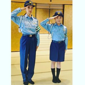 Nono Maida Instagram - 昨日から#秋の交通安全運動 が始まりました🚓

#あなブツ の撮影でもお世話になった尼崎で、
亜子ママ（#仁村紗和 さん）と一緒に
【#横断歩道合図運動プラス 】
の動画撮影に参加させていただきました🫡

YouTube『兵庫県警察公式チャンネル』より、ぜひご覧ください🚨

#尼崎南署 の皆さま
#しんじろう さん
#よひちろう さん
ありがとうございました😊