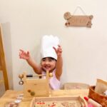 Nonoka Ono Instagram - 👩‍🍳 シンガポールでバレエ観劇中に 娘を預かっていただいた 日本人family @mira_charo115 さん🏠🌈 おうち遊びのプロすぎました😭🙏✨✨ お迎えにいったら 帰らないっママもあそぼ〜🥰 と、娘。笑 うちの娘はお外で遊びたい派😎🤘 と思っていたけど 私の努力不足でした🤣🙏🙏 @mira_charo115 さんの Instagram参考に私もがんばろう✊🔥 (せめて雨の日くらいはがんばろう✊☔️笑)