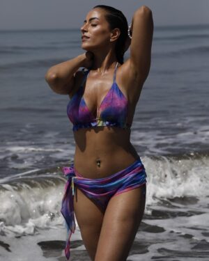 Noor Malabika Instagram - Don’t look at me like that!😉😈

Amazing international photographer : @rajeshgopinathphotography 
Talented celebrity makeup artist : @shefali_fidelis  @shefalifashionstudio 
#international #shoot #teaser #upcoming #goa #model #art #artist #actor #bollywood #hollywood #beach #vibe #summer
